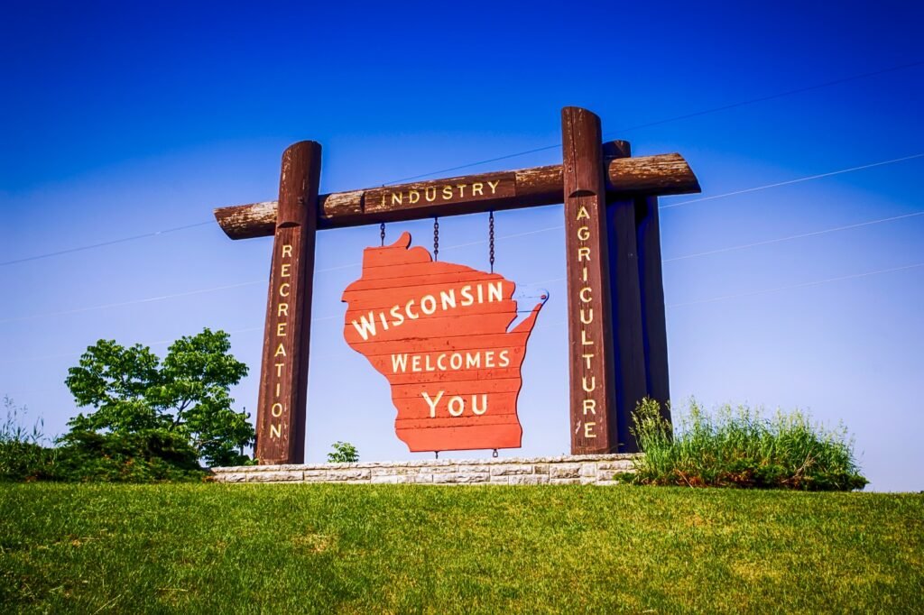 Wisconsin Welcomes You sign near Mount Pleasant, Wisconsin